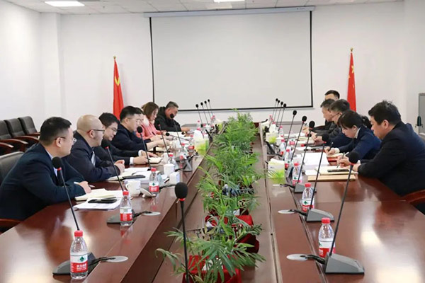 У������ ���ٷ�չ�������׻𾺼���ҵ����������ְҵ����ѧԺ��չ��������